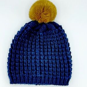 Kyi‎ Kyi Canada Wool Blend Navy Pom Pom Beanie